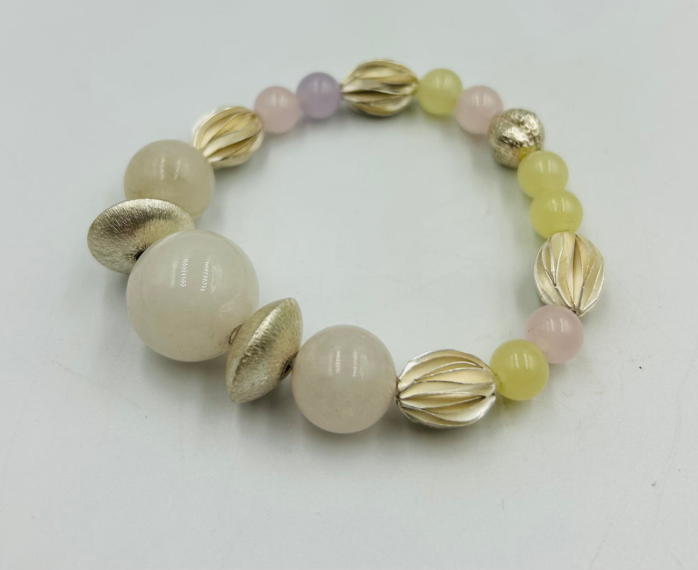 woman bracelet of rose quartz and white silver