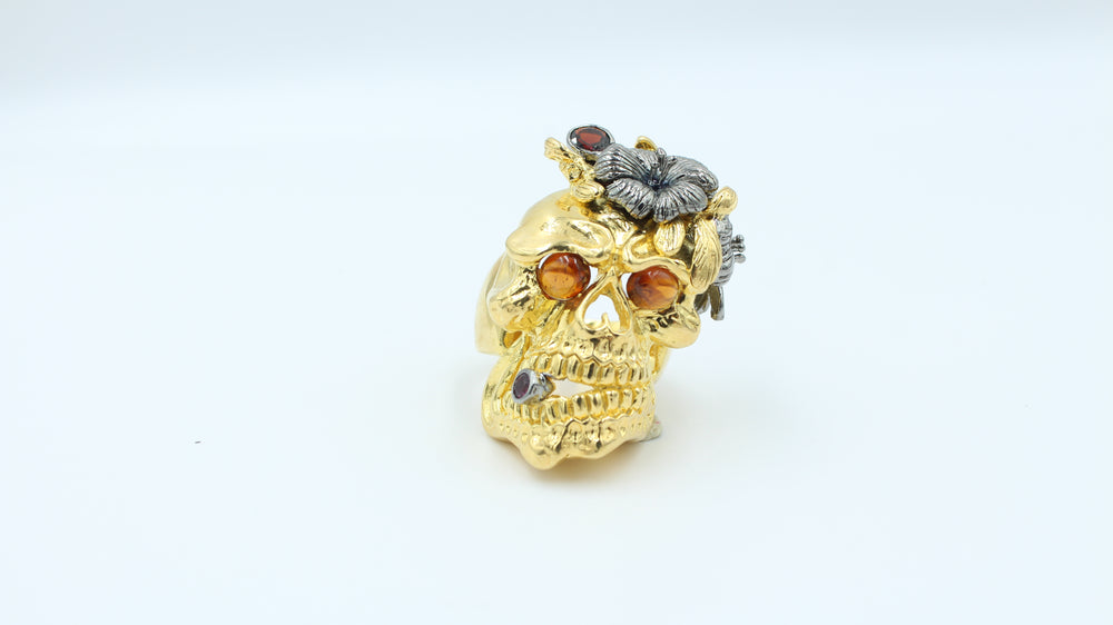 Flower on the Golden skull